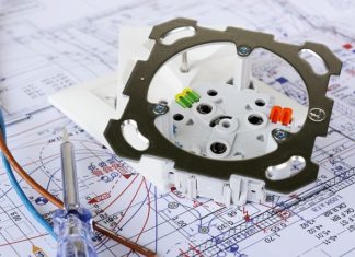 Przewody elektryczne – elektrony pędzą jak szalone Przewody elektryczne - elektrony pędzą jak szalone