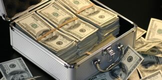 Ile zarabia hydraulik na godzinę?