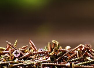 Jak wkręcać wkręty?