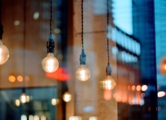 Jakie żarówki zużywają mniej prądu?