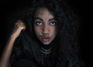 Jak przymocować szafę do ściany bez wiercenia? Jak przymocować szafę do ściany bez wiercenia?