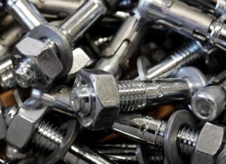 Jakie kotwy do ziemi?