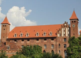 Czy zakon Krzyżacki istnieje do dziś?