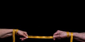 Jaka odległość grzejnika od podłogi?