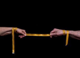 Jaka odległość grzejnika od podłogi?