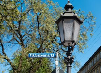 Skąd pochodzi nazwa grill?