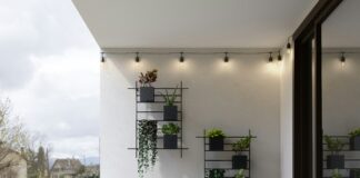 Jak funkcjonalnie urządzić wąski balkon i nie stracić cennej przestrzeni